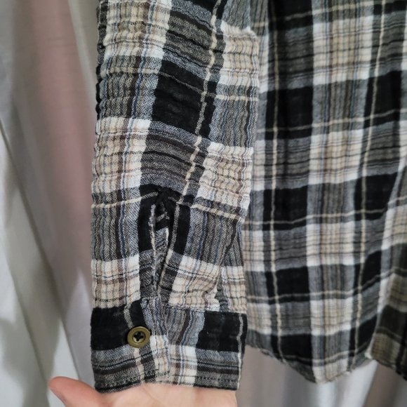 Love Stitch - Flannel Button Down - Size M - Picture 8 of 13